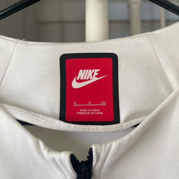 Nike Tech Fleece - White Sweater women size small - Picture 2 of 4
